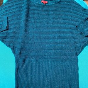 Sweater with short sleeve